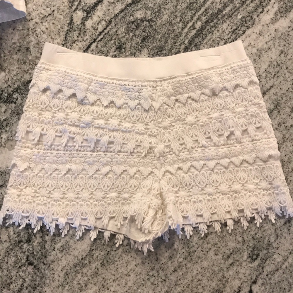 🔴 Comfy Cute White Shorts
